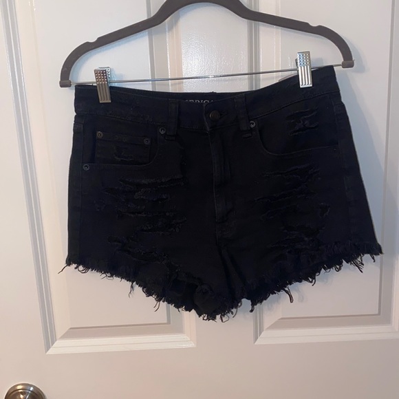 American eagle black distressed shorts! - Picture 1 of 3